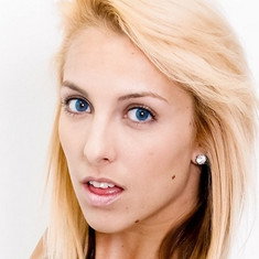Samantha Nixon