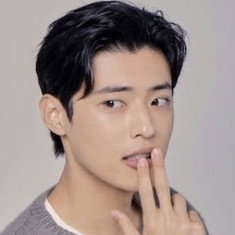 Kang Woo-jung