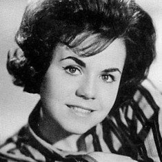 Linda Scott
