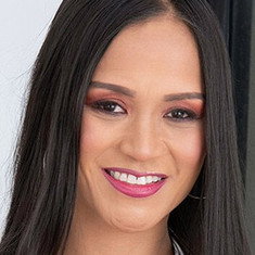 Jazmine Cruz