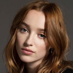 Phoebe Dynevor
