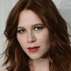 Anna McGahan