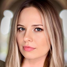 Bernadett Belinda York