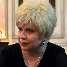 Isabel Santos