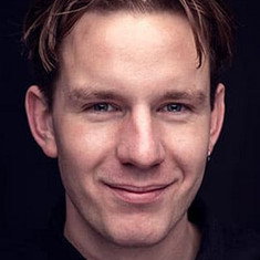 Simon Tang