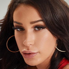 Lola Bellucci