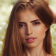 Emelie Crystal