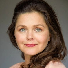 Estelle Long