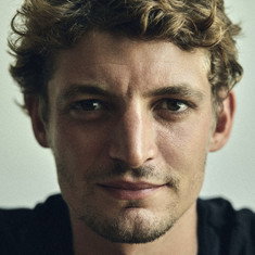 Niels Schneider