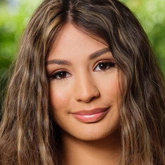 Nina Nieves