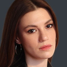 Yüsra Geyik