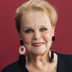 Katri Helena