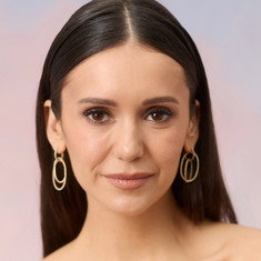 Nina Dobrev