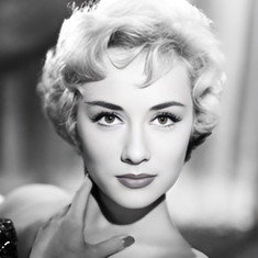 Carole Lesley