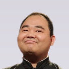 侯震