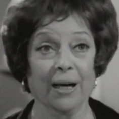 Marika Nezer