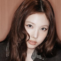 NAYEON