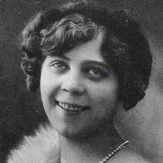 Andrée Marly