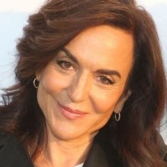 Polly Draper
