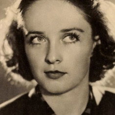 Yekaterina Derevshchikova