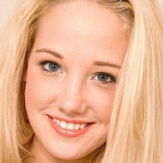 Elle La Ware