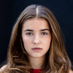 Lola Höller