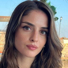 Selen Özbayrak
