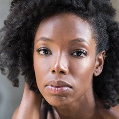 Elle Lorraine