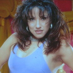 Racquel Lace