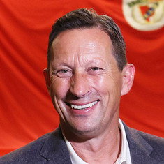 Roger Schmidt