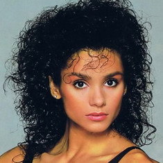 Gladys Portugues