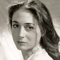 Ellie Lambeti