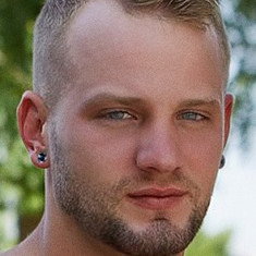 Tom