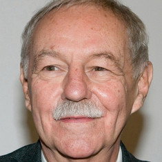 Eduardo Mendoza