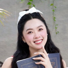 KHÁNH TIÊN LEONA
