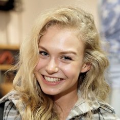 Penelope Mitchell naked 328