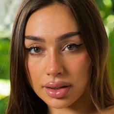 Sisi Rose