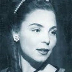 Dafni Skoura