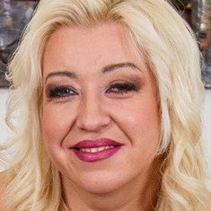 Tina Valentina