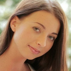 Leyla Peachbloom