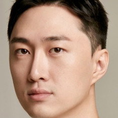 Lee Dong-Young