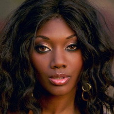 Nyomi Banxxx