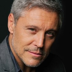 Max Ryan