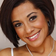 Vanessa Leon