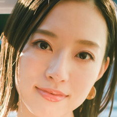 Ayu Manaka