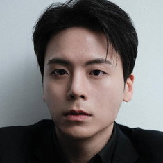 Shin A-hwi