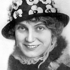 Leona Hutton