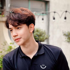 Việt Hoàng