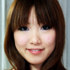 Asami Uemura