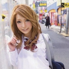 新垣セナ